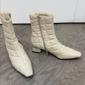 Napoleoni Quilted Cream Ankle Boots